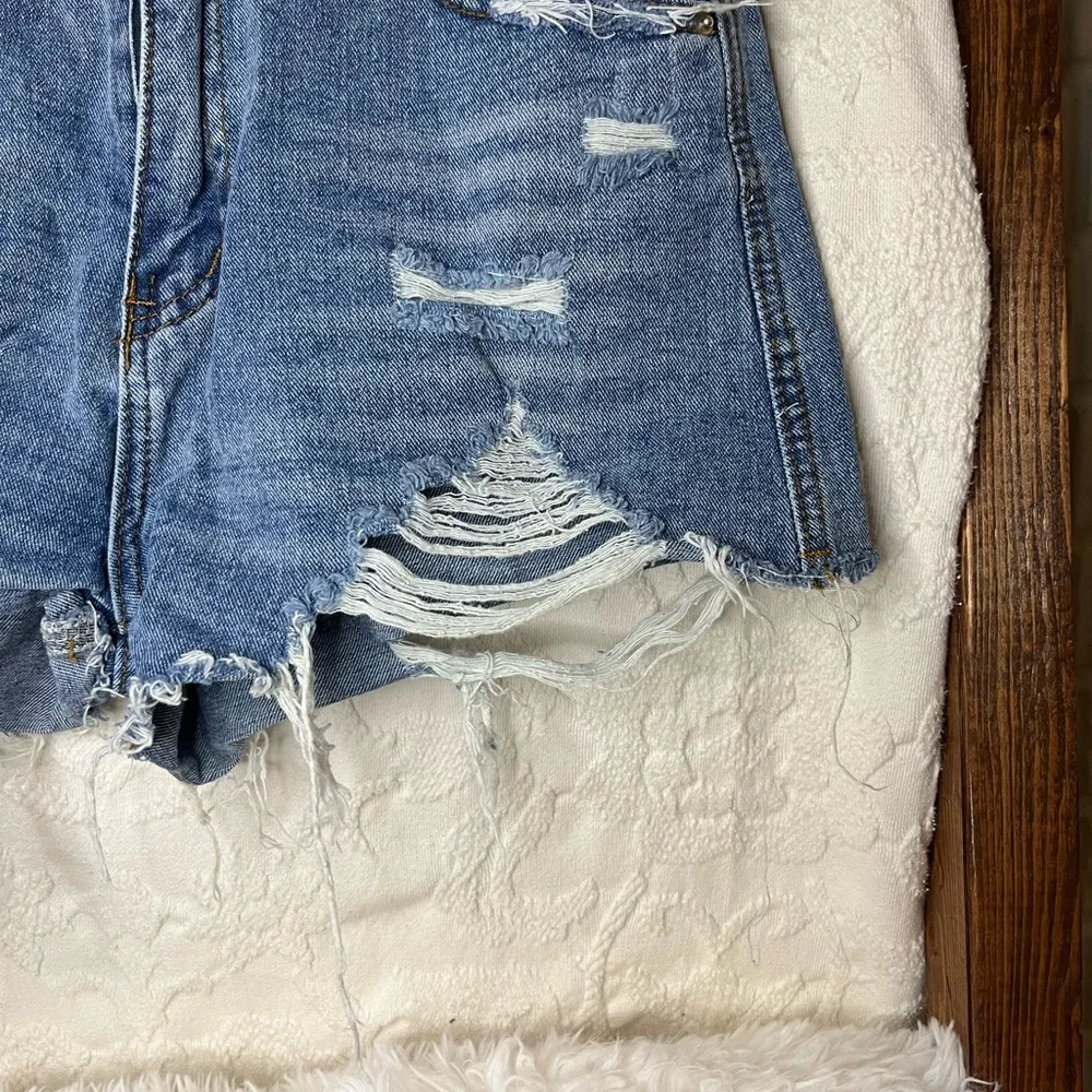 SHEIN Blue Distressed Jean Shorts - Picture 2 of 4